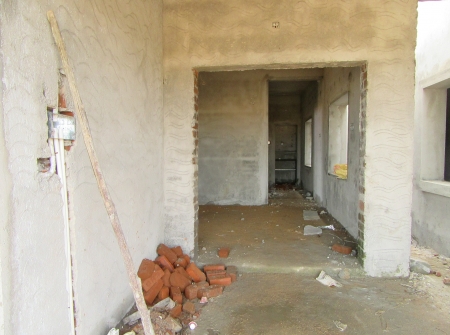 2) House Entrance.JPG